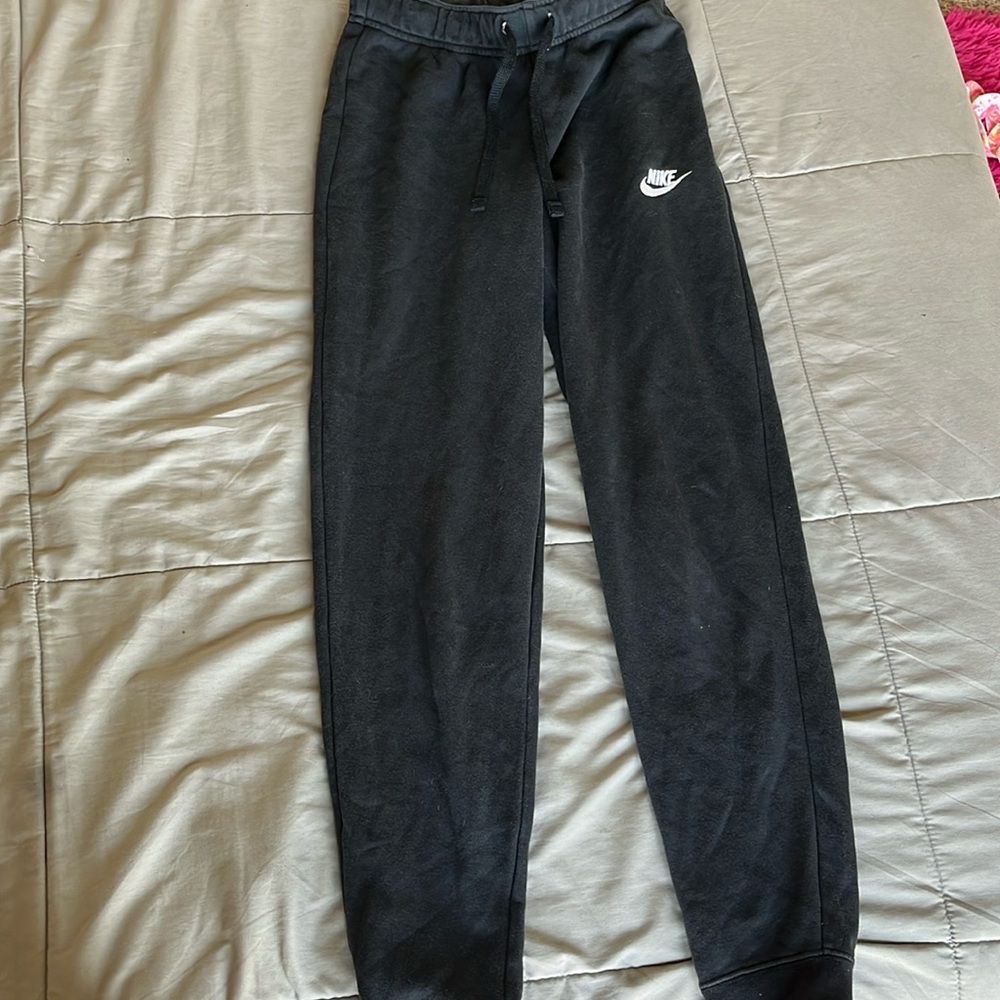 Black xs women’s Nike sweats